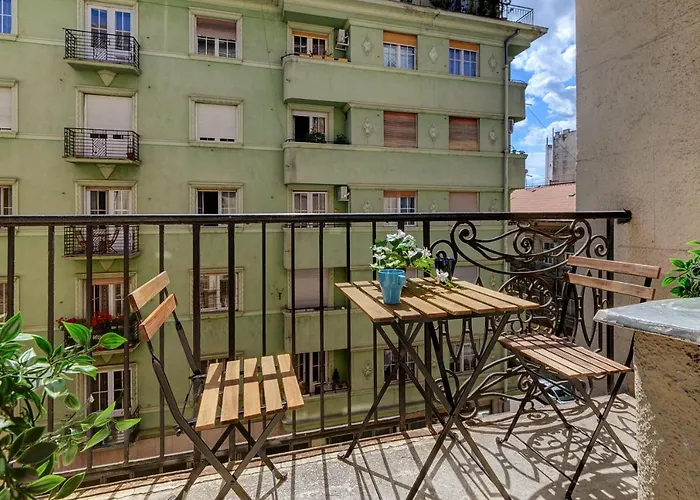 Apartmento com 1 dormitório
